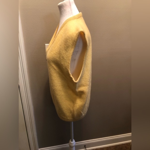 Vintage 1990s-Y2K Jantzen Pullover Vest Yellow Size Large + Bonus Vtg Scarf - Picture 7 of 14